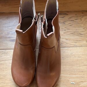 Dansko Women's Cognac Leather Ankle Booties